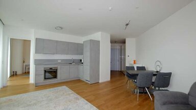 Wohnung zur Miete 700 € 2 Zimmer 60 m² Christliebstraße 12 Innerer Osten Regensburg 93055