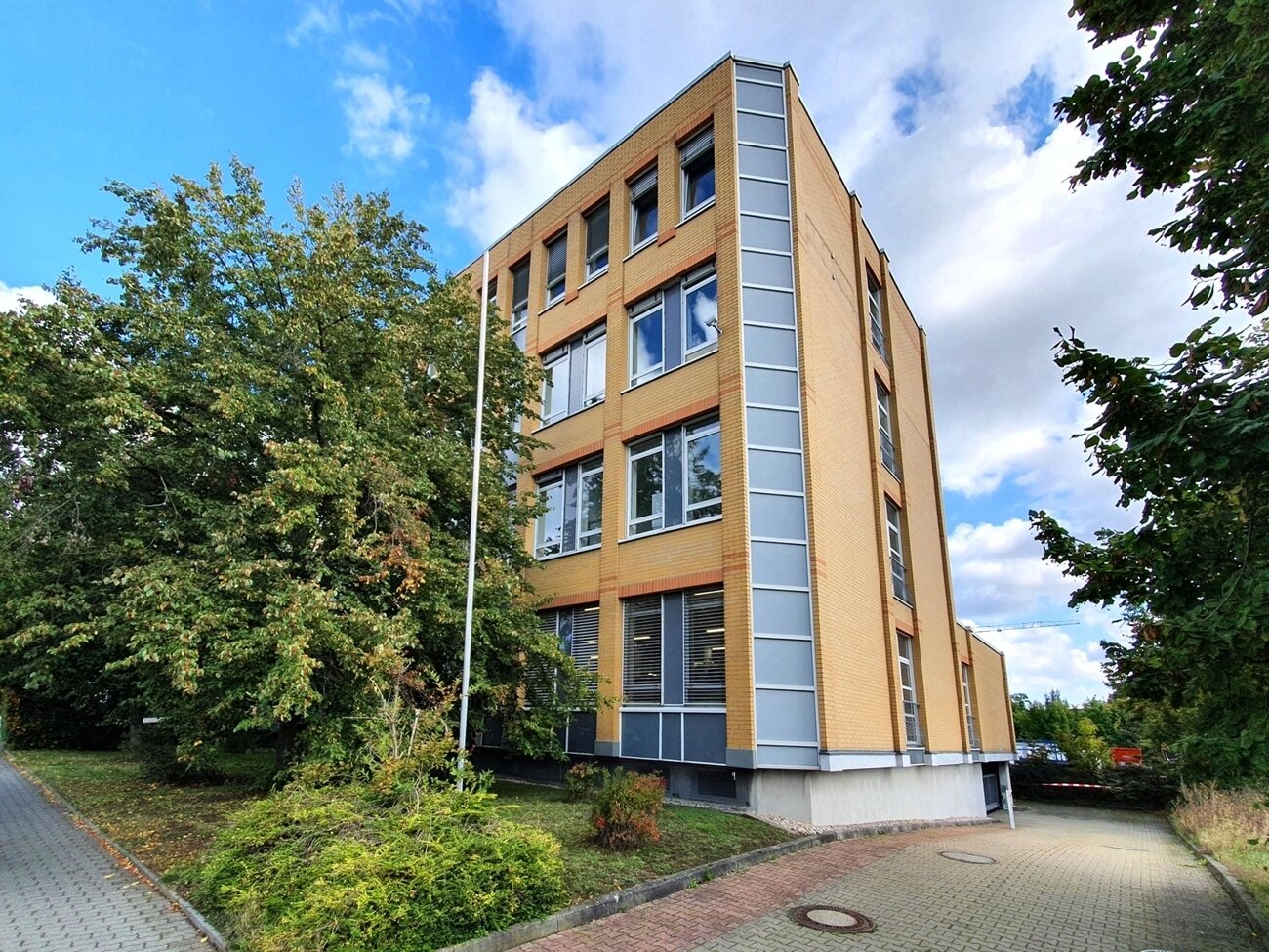 Bürogebäude zur Miete provisionsfrei 838 € 3 Zimmer 93,1 m²<br/>Bürofläche Druckereistraße 4 Lützschen-Stahmeln Leipzig 04159