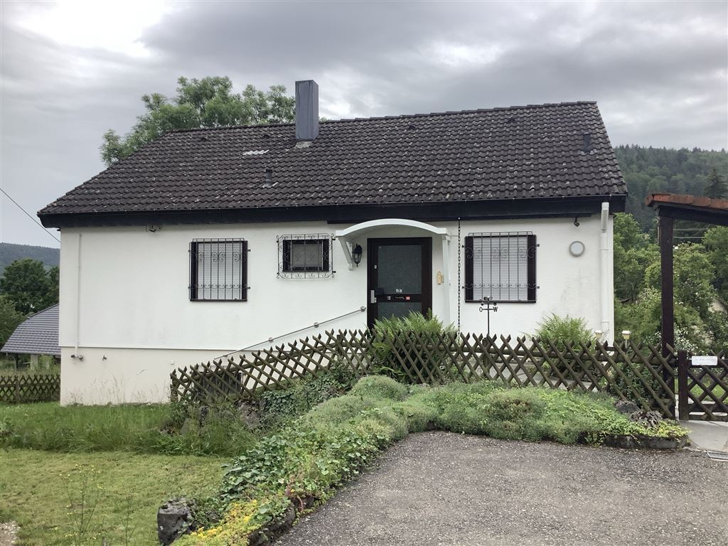 Einfamilienhaus zum Kauf 290.000 € 5 Zimmer 127 m²<br/>Wohnfläche 425 m²<br/>Grundstück Pfeffingen Albstadt 72459