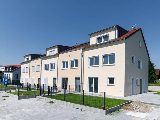 Reihenmittelhaus zum Kauf - Erstbezug provisionsfrei 740.000 € 5 Zimmer 160 m² 213 m² Grundstück frei ab sofort Klingen Aichach 86551