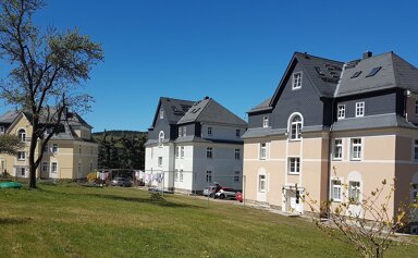 Wohnung zur Miete 365 € 2 Zimmer 60,9 m² 1. Geschoss frei ab sofort Auerbacher Straße 12 Gornsdorf 09390