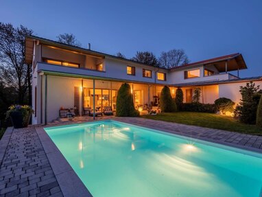 Villa zum Kauf 1.350.000 € 4 Zimmer 255 m² 1.939 m² Grundstück Oberuttlau Haarbach - Oberuttlau 94542