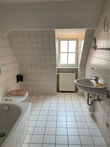 Wohnung zur Miete 575 € 3 Zimmer 115 m² 3. Geschoss frei ab 01.03.2025 Burgstraße 2 Zentrum Altenburg 04600