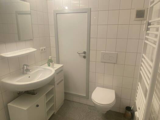 Wohnung zur Miete 260 € 1 Zimmer 31,8 m² UG frei ab sofort Zimmerstraße 18 Braunschweig 38106