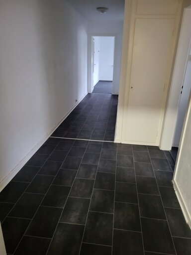 Wohnung zur Miete 350 € 2 Zimmer 57 m² 2. Geschoss frei ab sofort Ehren str. 2 Hochheide Duisburg 47198