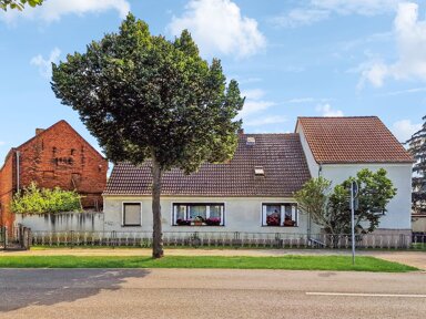 Mehrfamilienhaus zum Kauf als Kapitalanlage geeignet 130.000 € 7 Zimmer 200 m² 1.345 m² Grundstück Dannigkow Gommern 39245