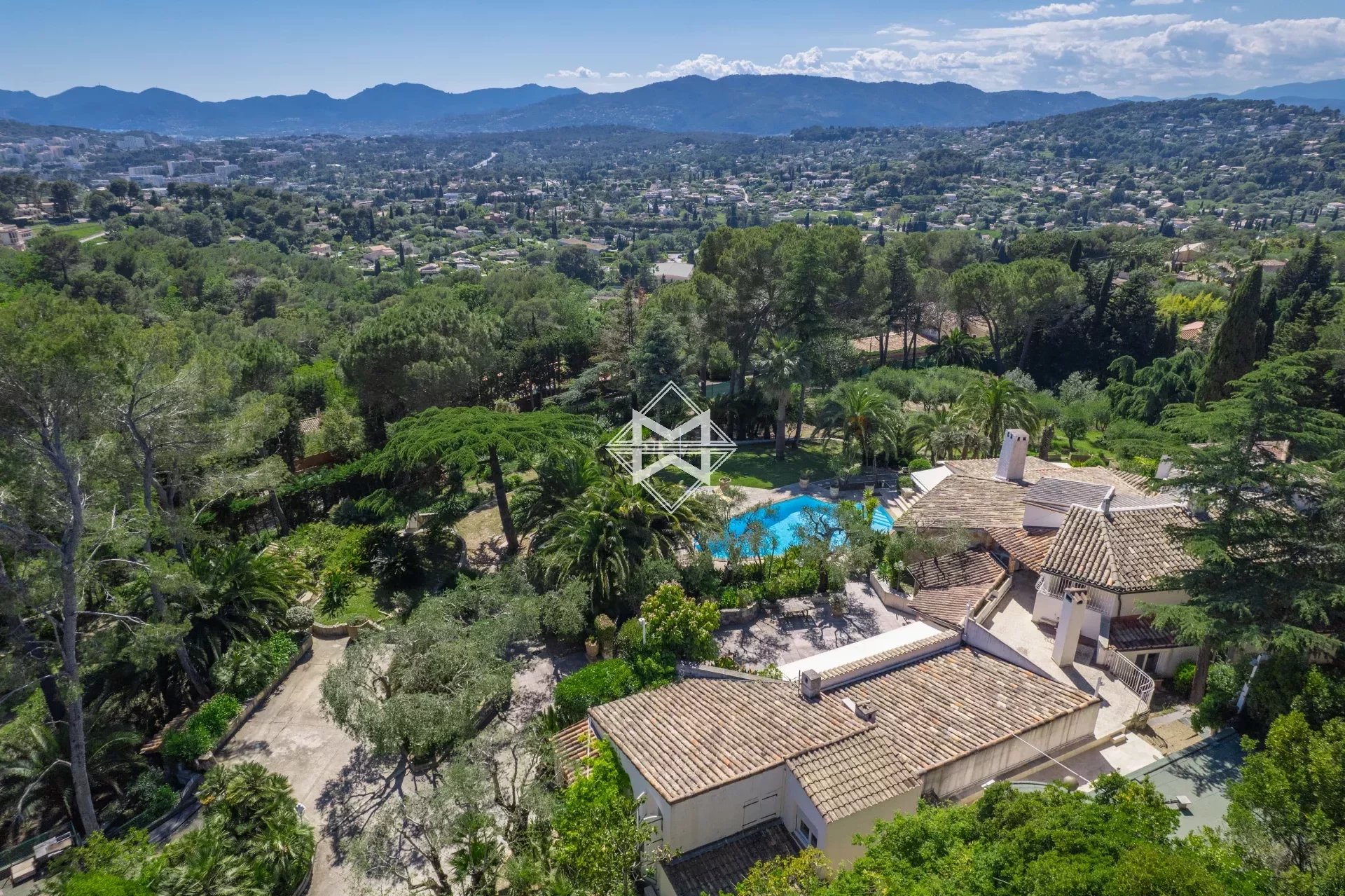 Villa zum Kauf provisionsfrei 6.360.000 € 11 Zimmer 587 m²<br/>Wohnfläche 9.243 m²<br/>Grundstück Pibonson-Les Faisses-Ranguin Mougins 06250