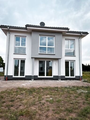 Einfamilienhaus zum Kauf Provisionsfrei 420.000 € 6 Zimmer 141 m² 610 m² Grundstück frei ab sofort Merseburger Straße Beuna Merseburg 06259