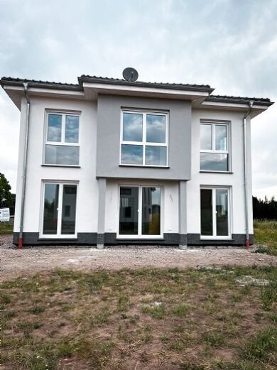 Einfamilienhaus zum Kauf provisionsfrei 399.000 € 6 Zimmer 141 m² 610 m² Grundstück frei ab sofort Merseburger Straße Beuna Merseburg 06259