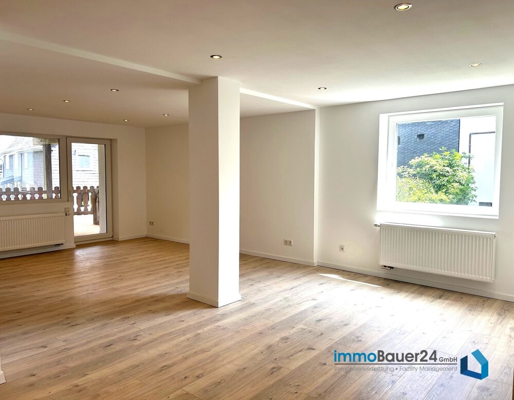 Wohnung zur Miete 864 € 3 Zimmer 96 m²<br/>Wohnfläche Erdgeschoss<br/>Geschoss Niederfischbach 57572