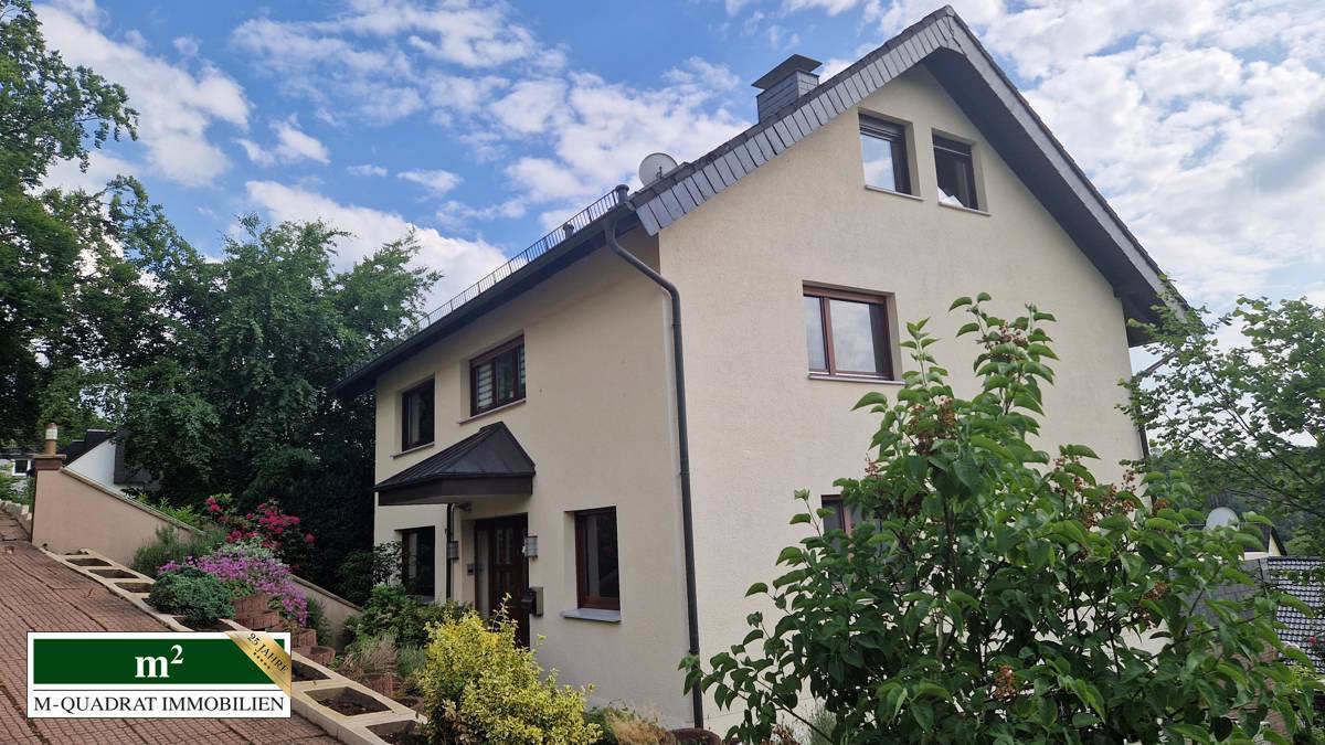 großes Einfamilienhaus für zwei Generationen und Selbständige  geeignet