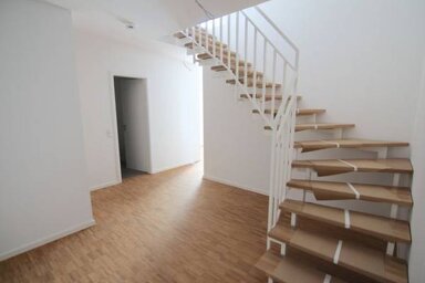 Wohnung zur Miete 700 € 5 Zimmer 144,4 m² frei ab sofort Breslauer Straße. Stadtmitte Aschaffenburg 63739