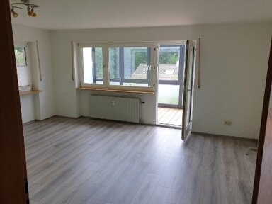 Studio zur Miete 750 € 3,5 Zimmer 87 m² 1. Geschoss Vorgaissweg 27 Jestetten Jestetten 79798