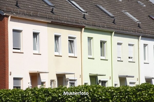 Mehrfamilienhaus zum Kauf Zwangsversteigerung 475.000 € 3 Zimmer 114 m²<br/>Wohnfläche 1.015 m²<br/>Grundstück Schutterzell Neuried 77743