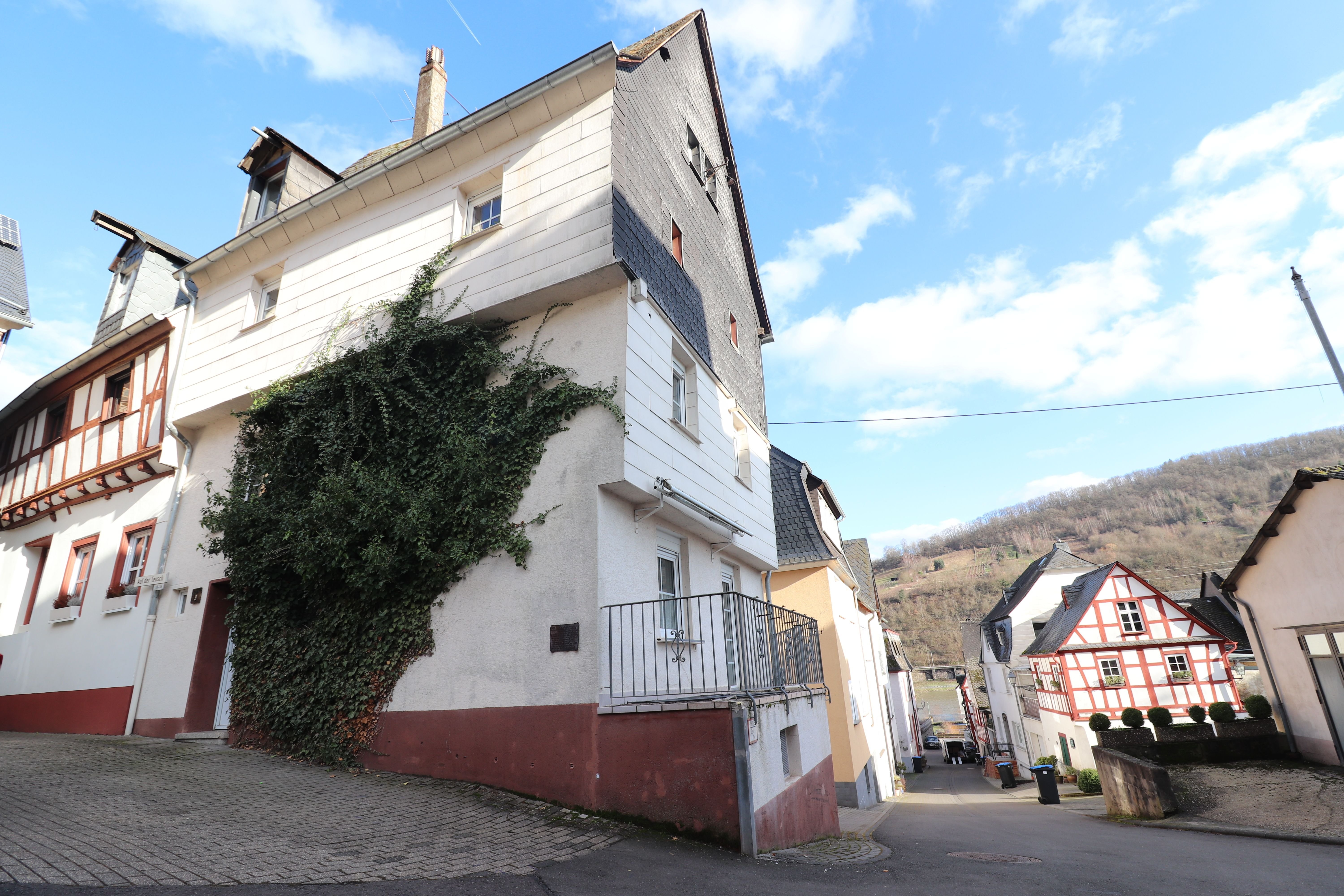 Einfamilienhaus zum Kauf 80.000 € 6 Zimmer 126 m²<br/>Wohnfläche 48 m²<br/>Grundstück Sankt Aldegund 56858