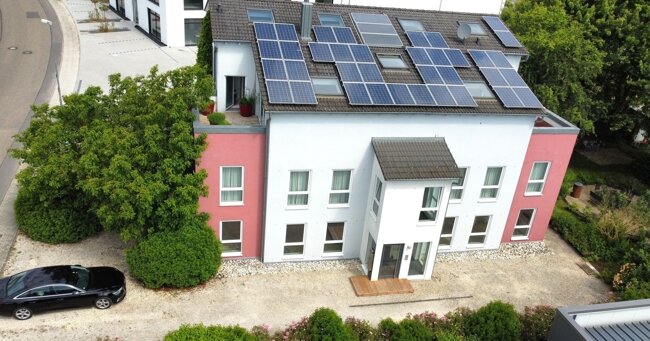 Einfamilienhaus zum Kauf 889.000 € 13 Zimmer 517 m²<br/>Wohnfläche 1.500 m²<br/>Grundstück Eppingen Eppingen 75031