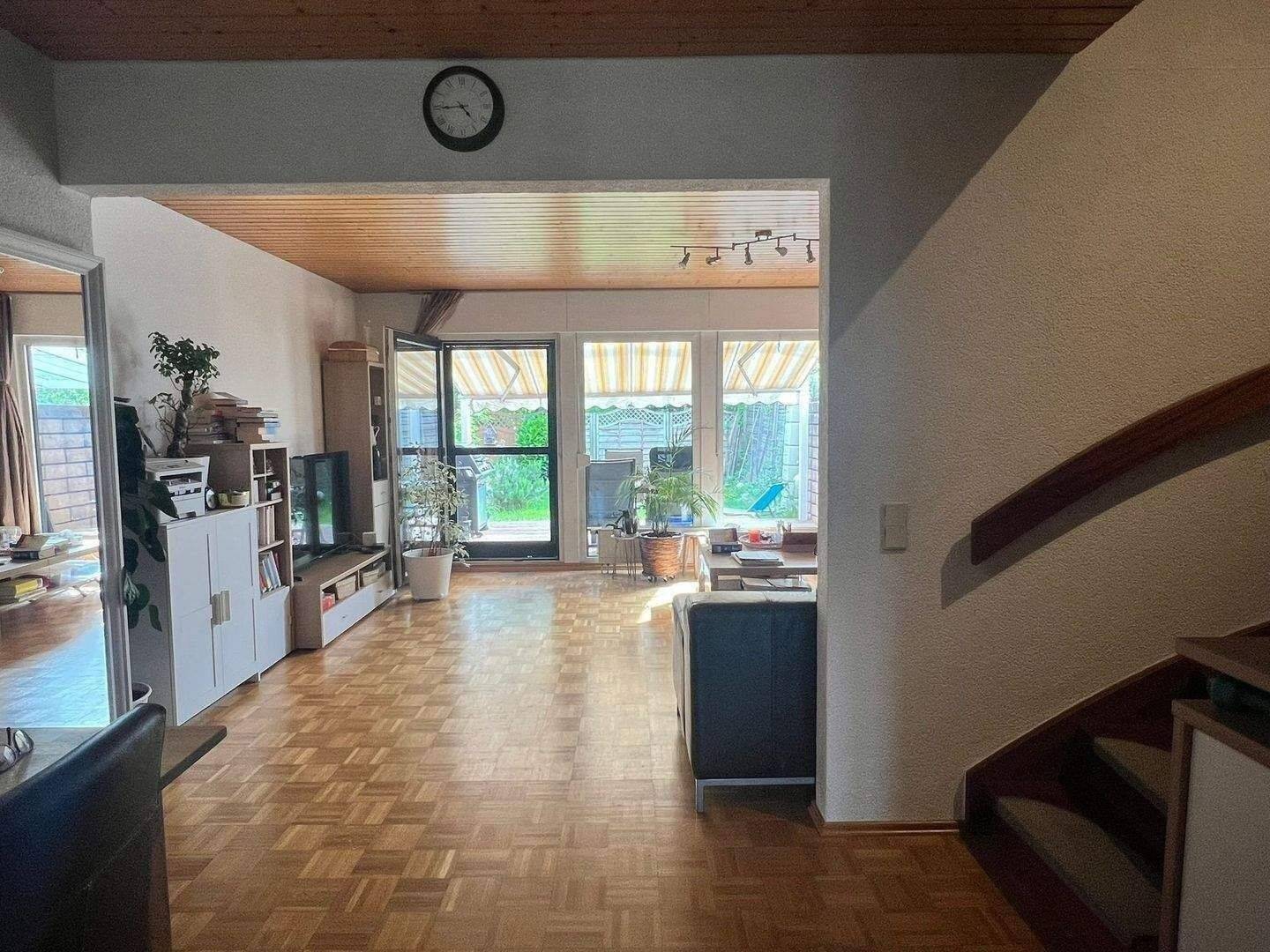 Familienfreundliches Reihenhaus mit Gartenidylle in Freiburg-Haslach