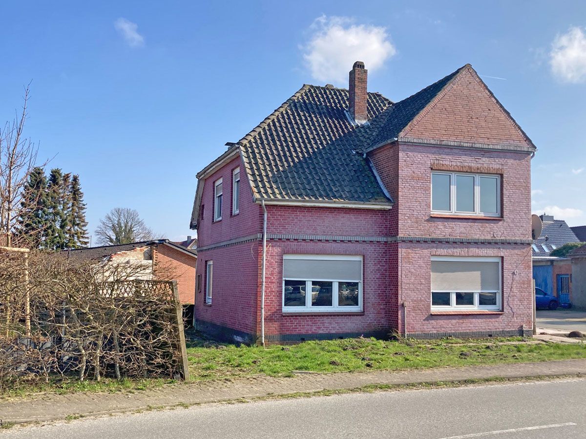 Mehrfamilienhaus zum Kauf 175.000 € 5 Zimmer 118 m²<br/>Wohnfläche 403 m²<br/>Grundstück Büdelsdorf 24782