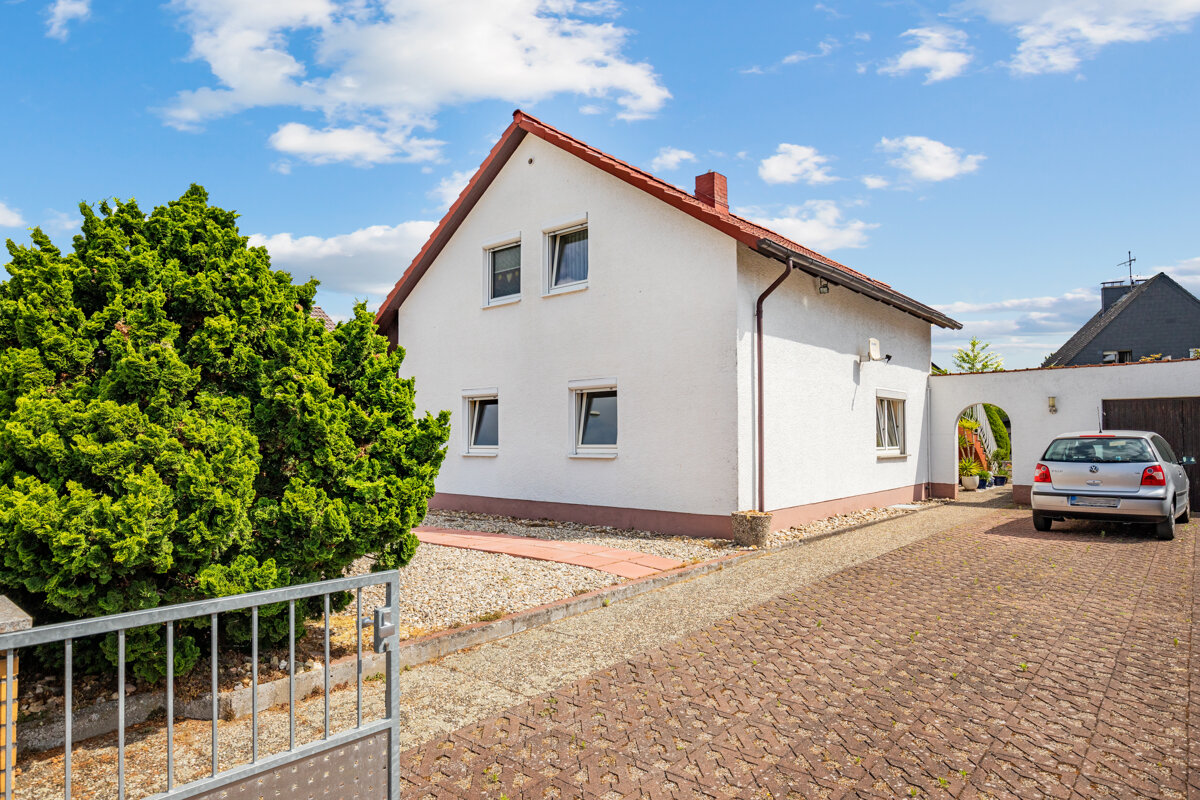 Mehrfamilienhaus zum Kauf 628.000 € 8 Zimmer 180 m²<br/>Wohnfläche 832 m²<br/>Grundstück Pfungstadt Pfungstadt 64319