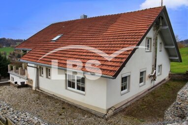 Einfamilienhaus zum Kauf 300.000 € 7 Zimmer 175 m² 2.040 m² Grundstück Karlsbach Waldkirchen 94065