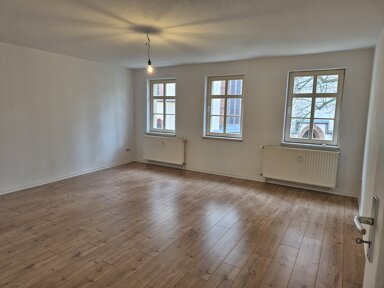 Wohnung zur Miete 400 € 4 Zimmer 73 m² 2. Geschoss frei ab sofort Kirchplatz 9 Leisnig Leisnig 04703