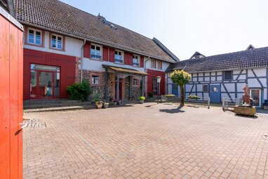 Haus zum Kauf 995.000 € 16 Zimmer 511 m² 1.768 m² Grundstück Blofeld Reichelsheim 61203