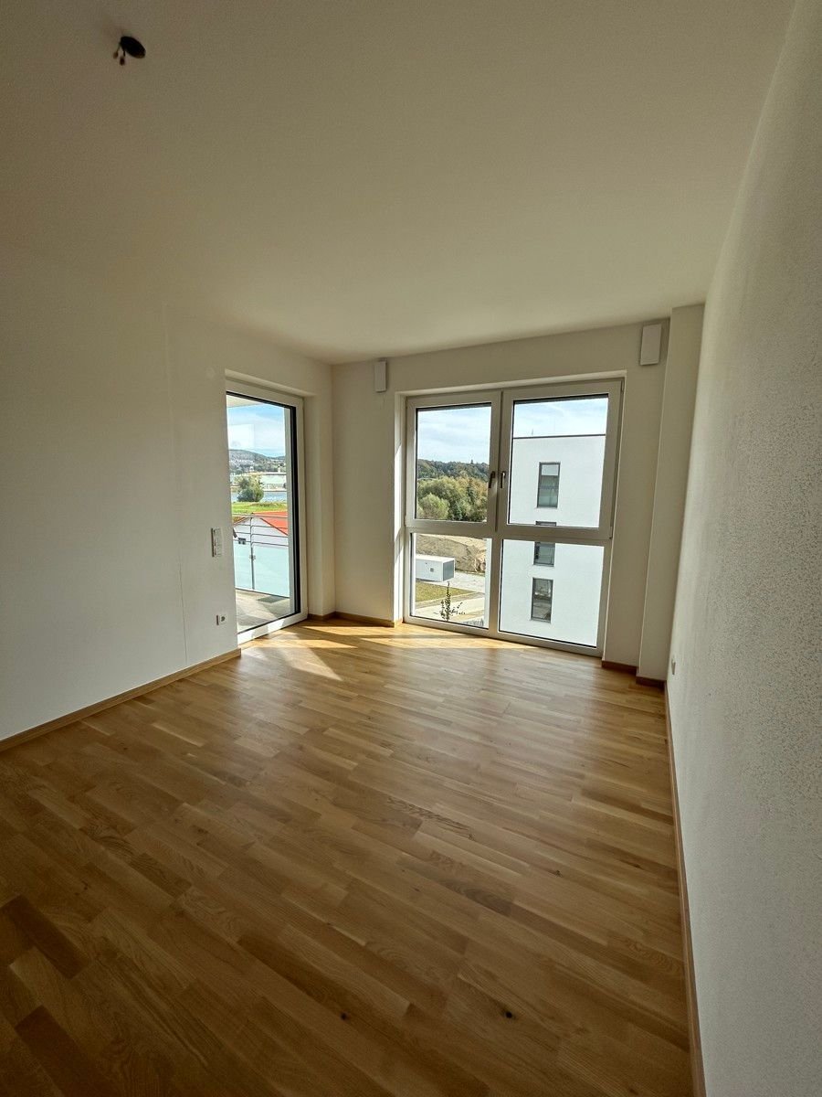 Wohnung zur Miete 795 € 2 Zimmer 61,3 m²<br/>Wohnfläche EG<br/>Geschoss 01.12.2024<br/>Verfügbarkeit Fischerdorf Deggendorf 94469