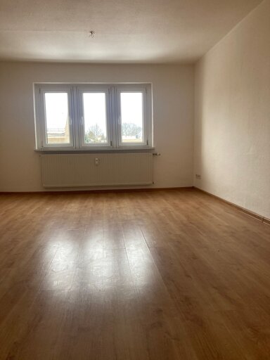 Wohnung zur Miete 340 € 3 Zimmer 88 m² 3. Geschoss frei ab sofort Eckartsberger Straße 10 Zittau Zittau 02763