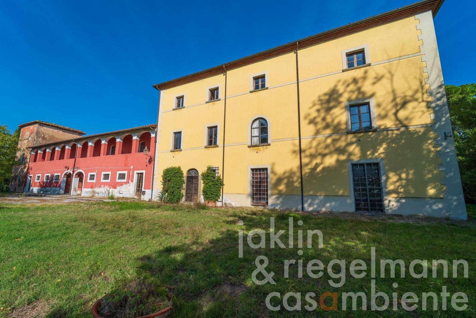 Villa zum Kauf 1.700.000 € 50 Zimmer 1.760 m²<br/>Wohnfläche 10.034 m²<br/>Grundstück Arezzo 52100