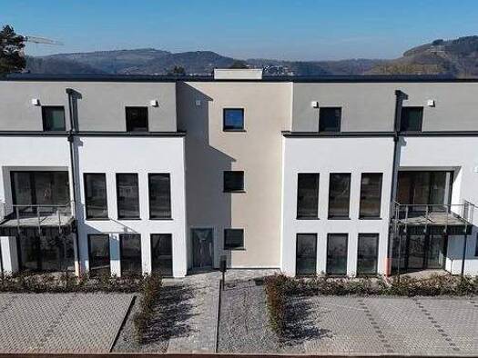 Terrassenwohnung zur Miete 1.200 € 4 Zimmer 84 m² frei ab sofort Irscher Straße 51 Beurig Saarburg 54439