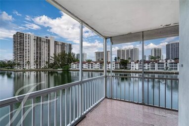Apartment zum Kauf Provisionsfrei 245.000 $ 3 Zimmer Point E Drive, Unit C314 2999 North Miami Beach 33160