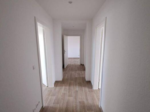 Wohnung zur Miete 509 € 3 Zimmer 76,3 m² 4. Geschoss frei ab sofort KirchstraÃe 3 Bitterfeld Bitterfeld-Wolfen 06749