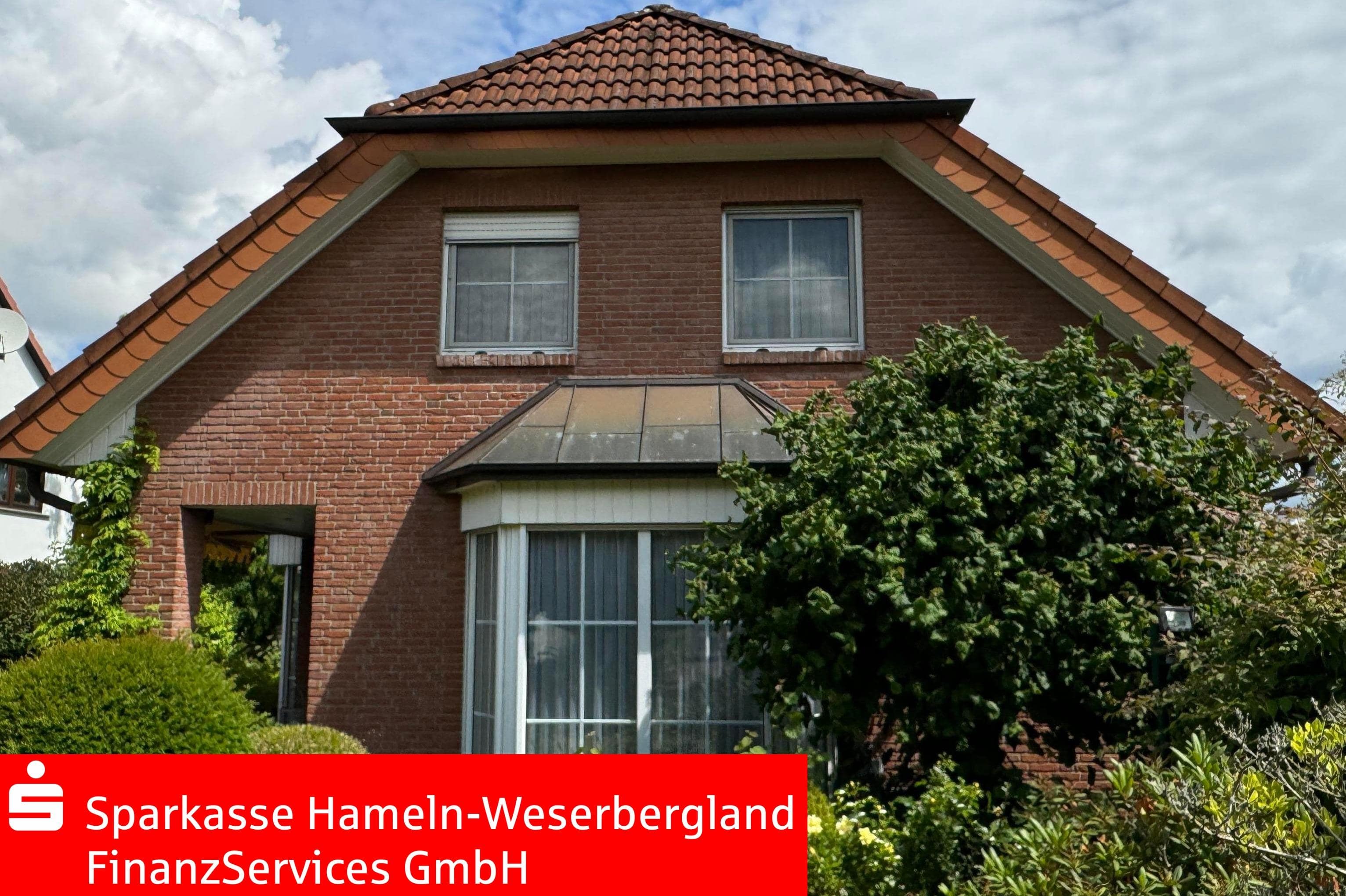 Einfamilienhaus zum Kauf 419.000 € 4 Zimmer 123 m²<br/>Wohnfläche 752 m²<br/>Grundstück Ab sofort<br/>Verfügbarkeit Hessisch Oldendorf Hessisch Oldendorf 31840