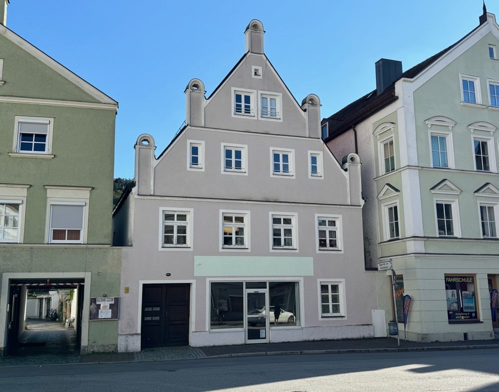 Haus zum Kauf 1.350.000 € 6 Zimmer 314 m²<br/>Wohnfläche 290 m²<br/>Grundstück Altstadt Landshut 84028