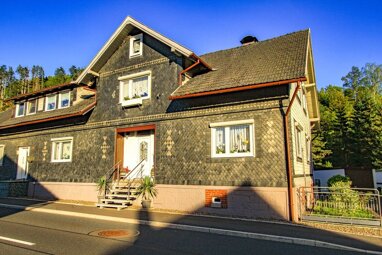 Doppelhaushälfte zum Kauf 129.000 € 8 Zimmer 190 m² 1.250 m² Grundstück Eisfeld Eisfeld 98673