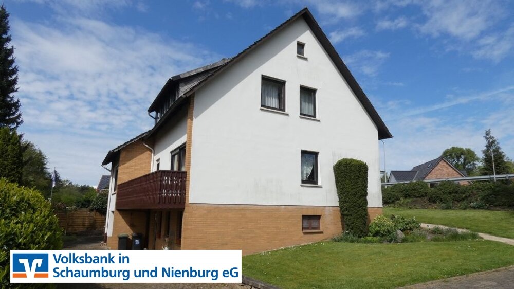 Mehrfamilienhaus zum Kauf 235.000 € 6 Zimmer 153 m²<br/>Wohnfläche 677 m²<br/>Grundstück Röcke Bückeburg / Röcke 31675