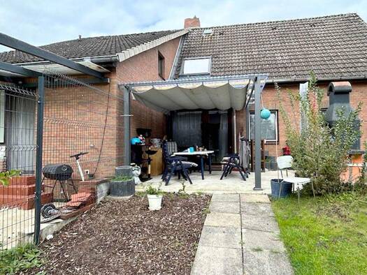 Mehrfamilienhaus zum Kauf als Kapitalanlage geeignet 319.000 € 203 m² 1.095 m² Grundstück Sellstedt Schiffdorf 27619