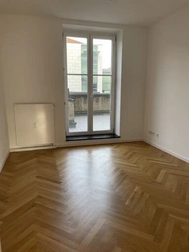 Wohnung zum Kauf provisionsfrei 156.000 € 4 Zimmer 110 m² frei ab sofort Altmarkt Innere Altstadt-Ost Dresden 01067