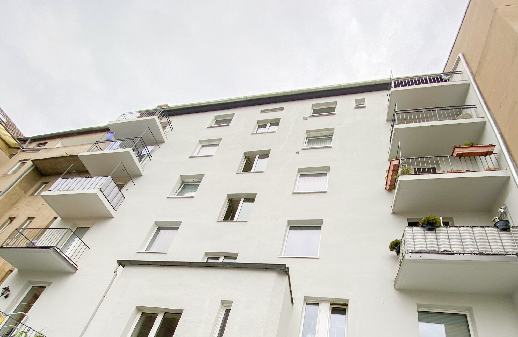 Mehrfamilienhaus zum Kauf 2.100.000 € 19 Zimmer 261 m²<br/>Grundstück Unterbilk Düsseldorf 40219