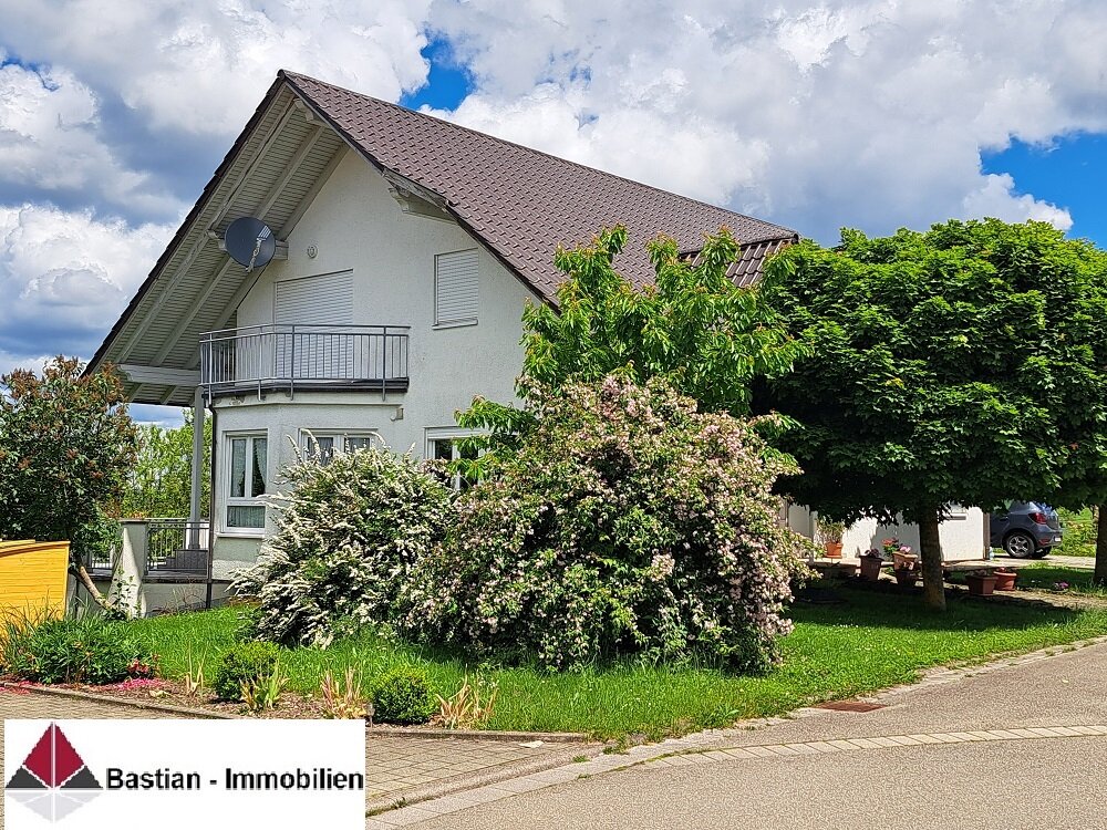 Haus zum Kauf 625.000 € 11 Zimmer 276 m²<br/>Wohnfläche 909 m²<br/>Grundstück Isingen Rosenfeld 72348