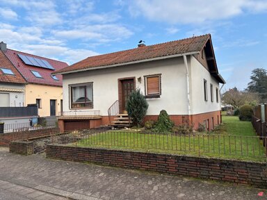 Einfamilienhaus zum Kauf 185.000 € 4 Zimmer 100 m² 450 m² Grundstück frei ab sofort Niederwürzbach Blieskastel 66440