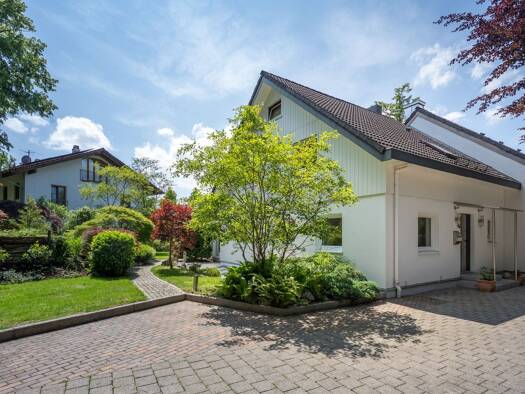 Doppelhaushälfte zum Kauf 1.075.000 € 6 Zimmer 149,4 m² 559 m² Grundstück Königswiesen Gauting 82131