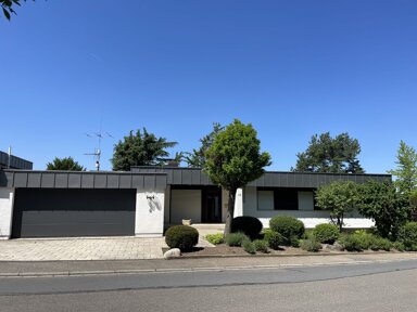 Bungalow zum Kauf 1.175.000 € 8,5 Zimmer 250 m² 1.068 m² Grundstück Leimen Leimen 69181