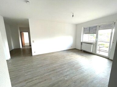 Wohnung zur Miete 700 € 3 Zimmer 76 m² 2. Geschoss frei ab sofort Hauptstraße Schwalbach Schwalbach 66773