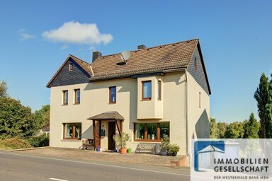 Einfamilienhaus zum Kauf 259.000 € 8,5 Zimmer 225 m² 701 m² Grundstück Almersbach 57610