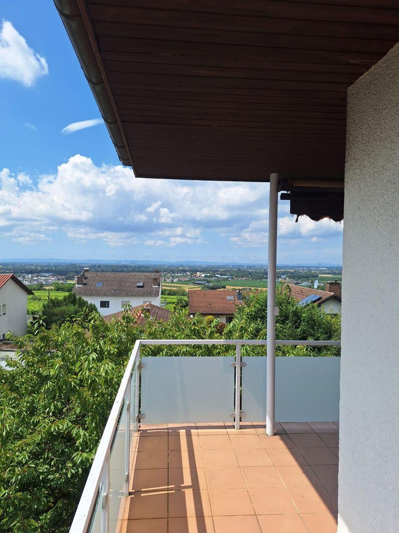 Mehrfamilienhaus zum Kauf provisionsfrei 970.000 € 8 Zimmer 210 m²<br/>Wohnfläche 470 m²<br/>Grundstück Lützelsachsen Weinheim 69469