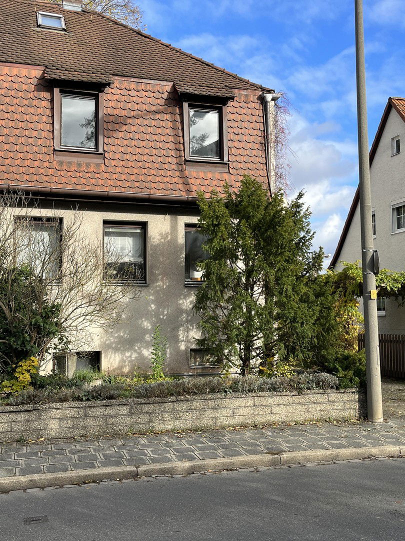 Doppelhaushälfte zum Kauf provisionsfrei 348.000 € 4 Zimmer 90 m²<br/>Wohnfläche 430 m²<br/>Grundstück Zirndorf Zirndorf 90513