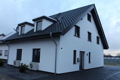 Haus zum Kauf Provisionsfrei 125.000 € 4 Zimmer 125 m² 300 m² Grundstück Neues Feld 71 Babenhausen Bielefeld 33619