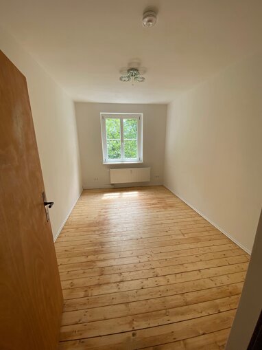 Wohnung zur Miete 630 € 3 Zimmer 63 m² 3. Geschoss frei ab sofort Prinz-Eugen-Str. 43 Connewitz Leipzig 04277