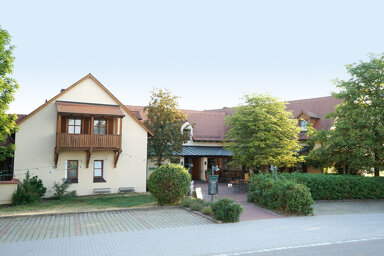 Restaurant zum Kauf 890.000 € 5.184 m² Grundstück Penting Neunburg vorm Wald 92431